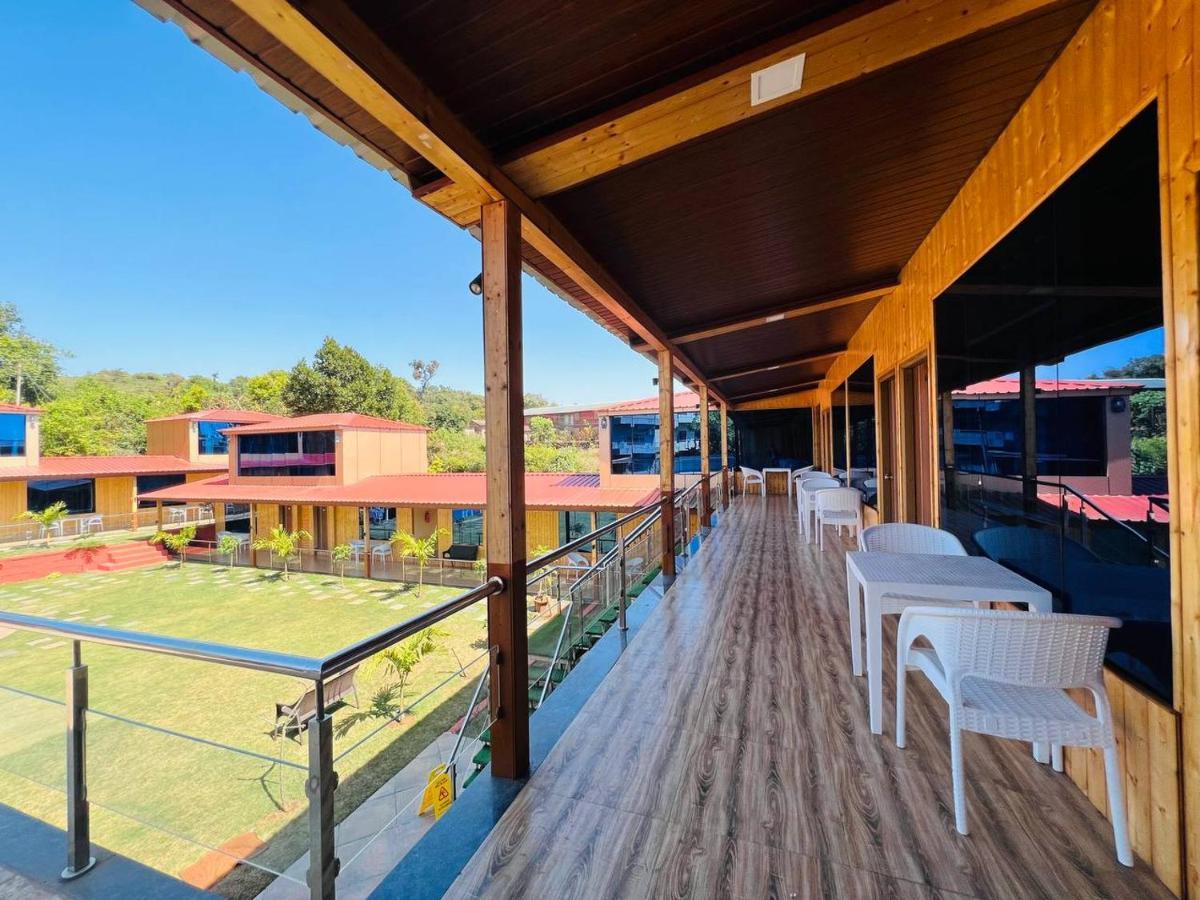 Arya Resort And Spa Mahabaleshwar Ngoại thất bức ảnh